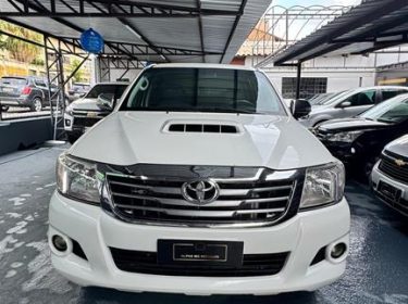 alpha-mg-veiculos-hilux